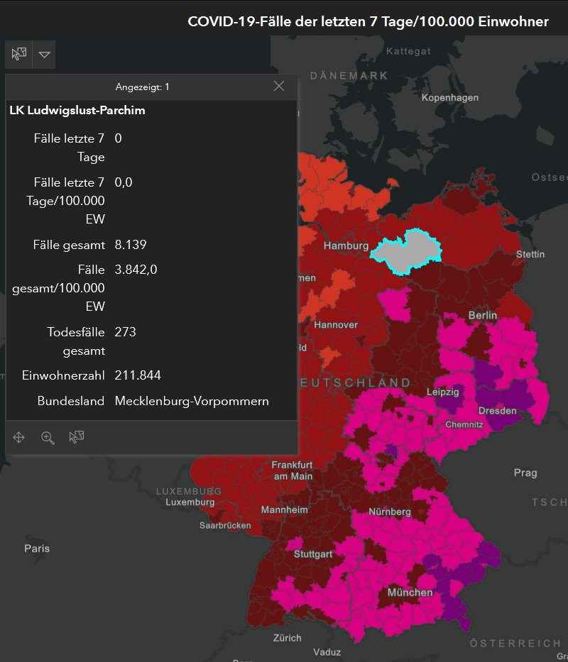 Na zrzucie ekranu statystyki zakażeń koronawirusem w Niemczech z pustym obszarem Ludwigslust-Parchim, który padł ofiarą cyberataku 