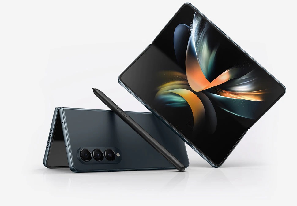 Na zdjęciu smartfon Samsung Galaxy Z Fold 4